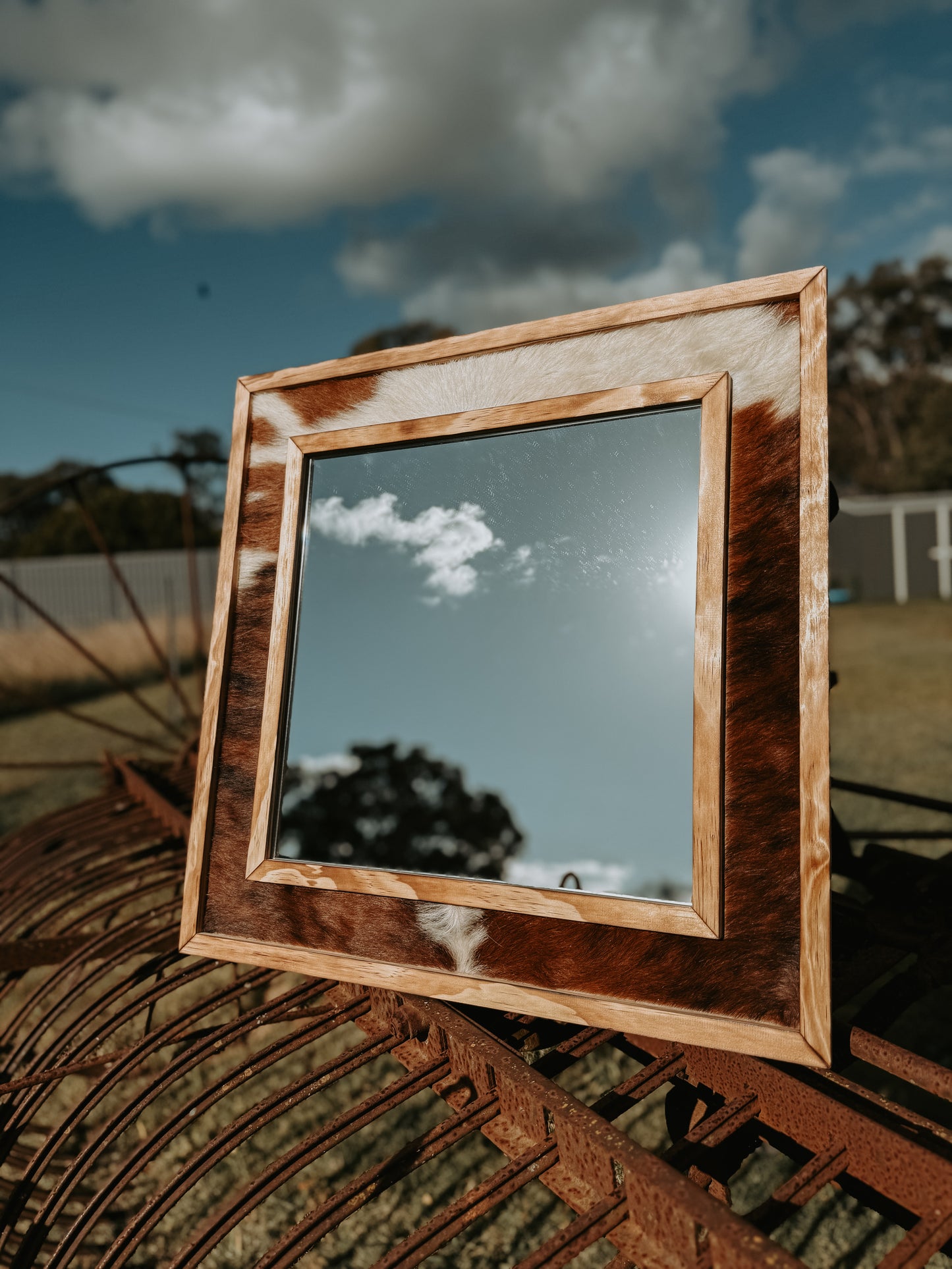 4-sided Mini Cowhide Mirror