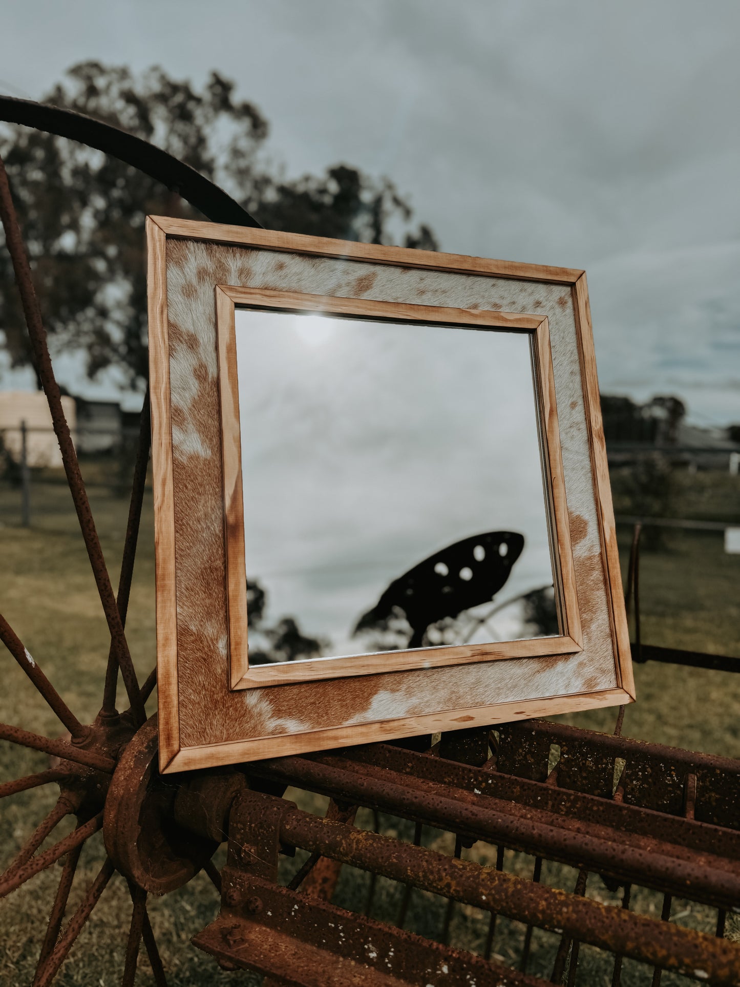 4-sided Mini Cowhide Mirror