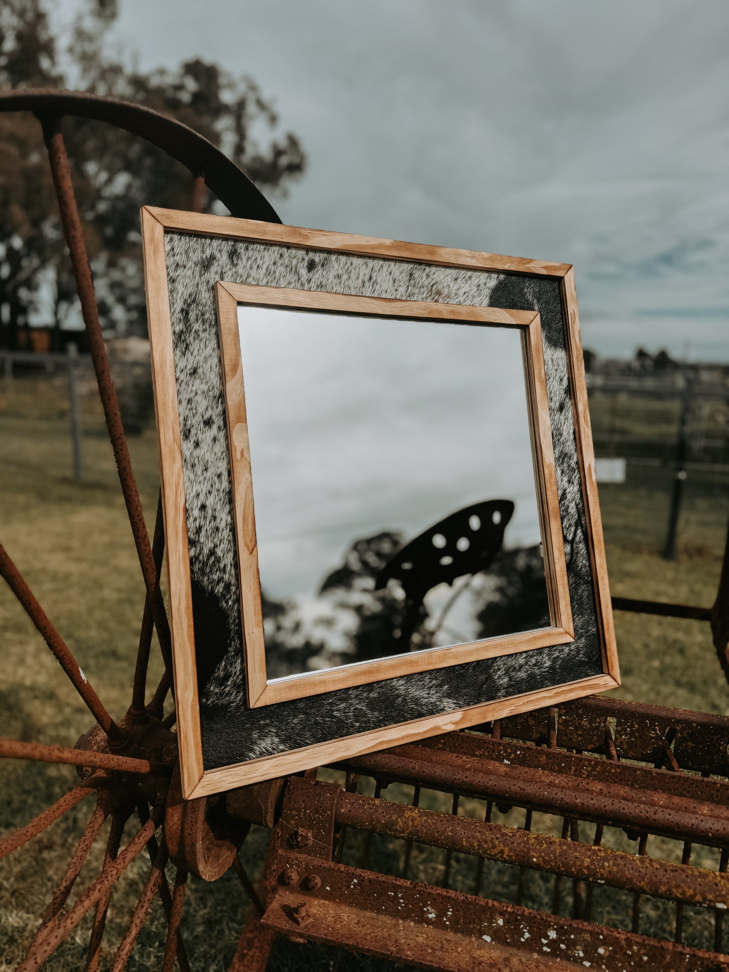 4-sided Mini Cowhide Mirror
